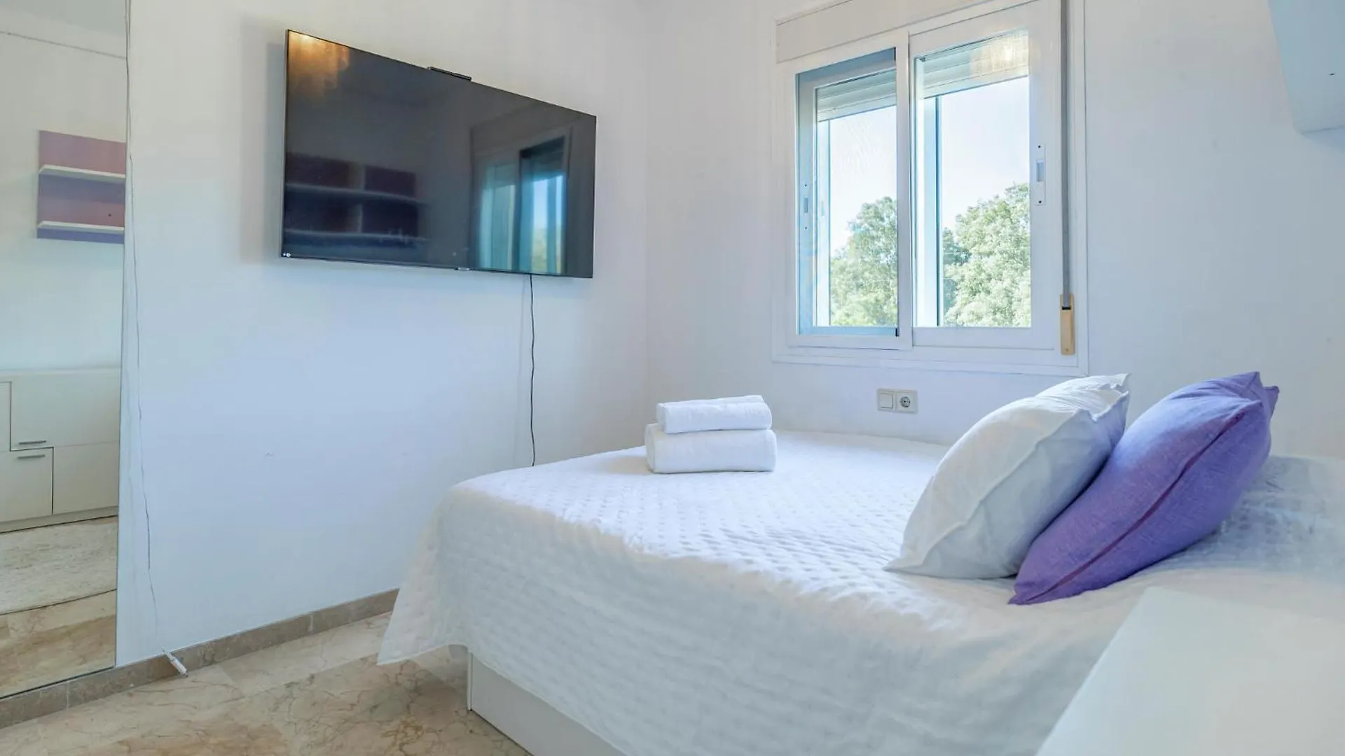 Humera Beautiful Apartment In Las Lagunas De Mijas